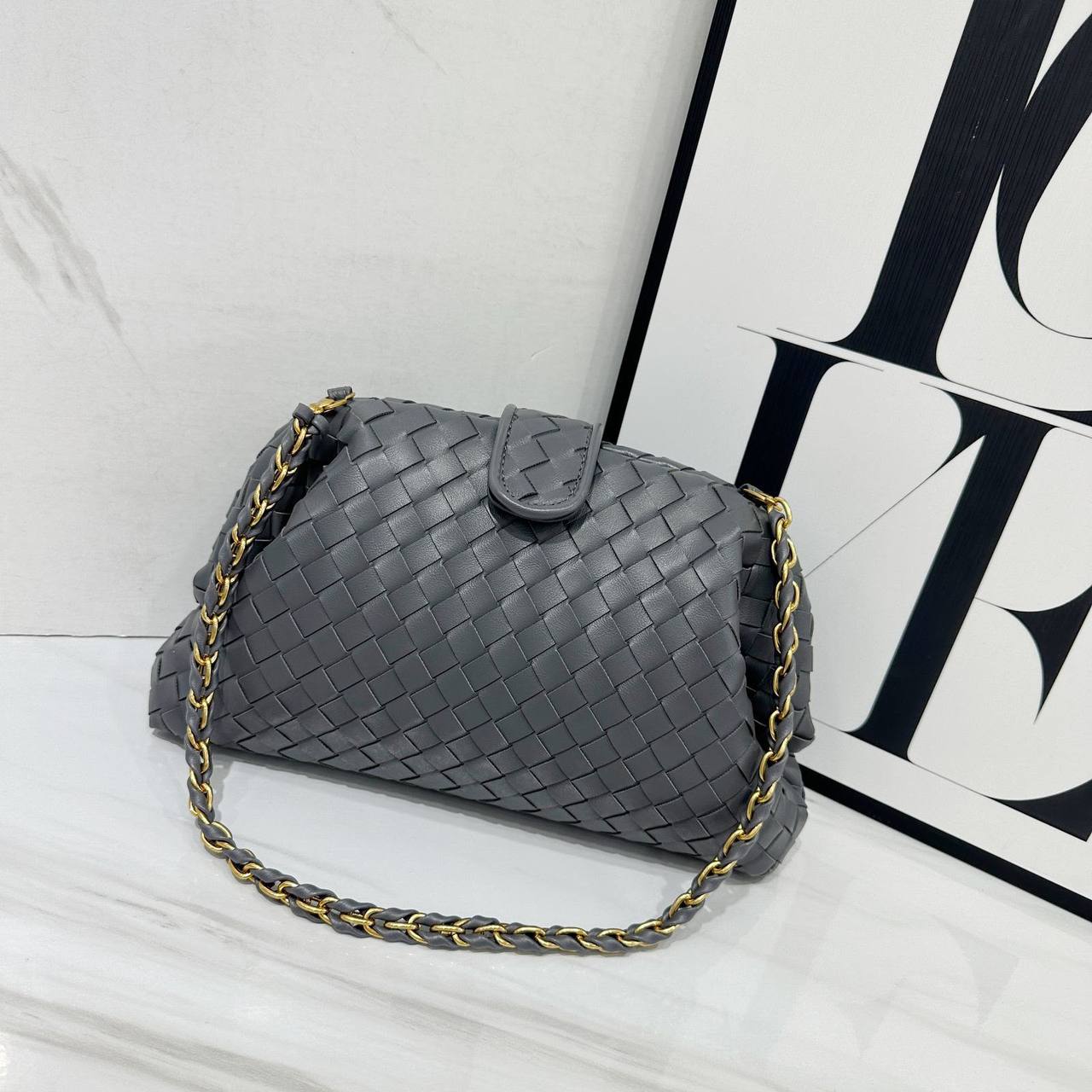 BOTTEGA
 COPY ONE 
135 dhs✅

Zain39
♥️♥️♥️