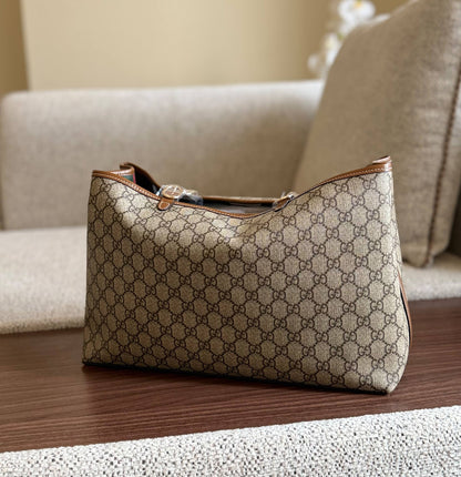 Gucci

For Price 👇 WhatsApp✅
0568585901 
0507557372
0552275751 Owner Zain 👌

Zain246
♥️♥️♥️