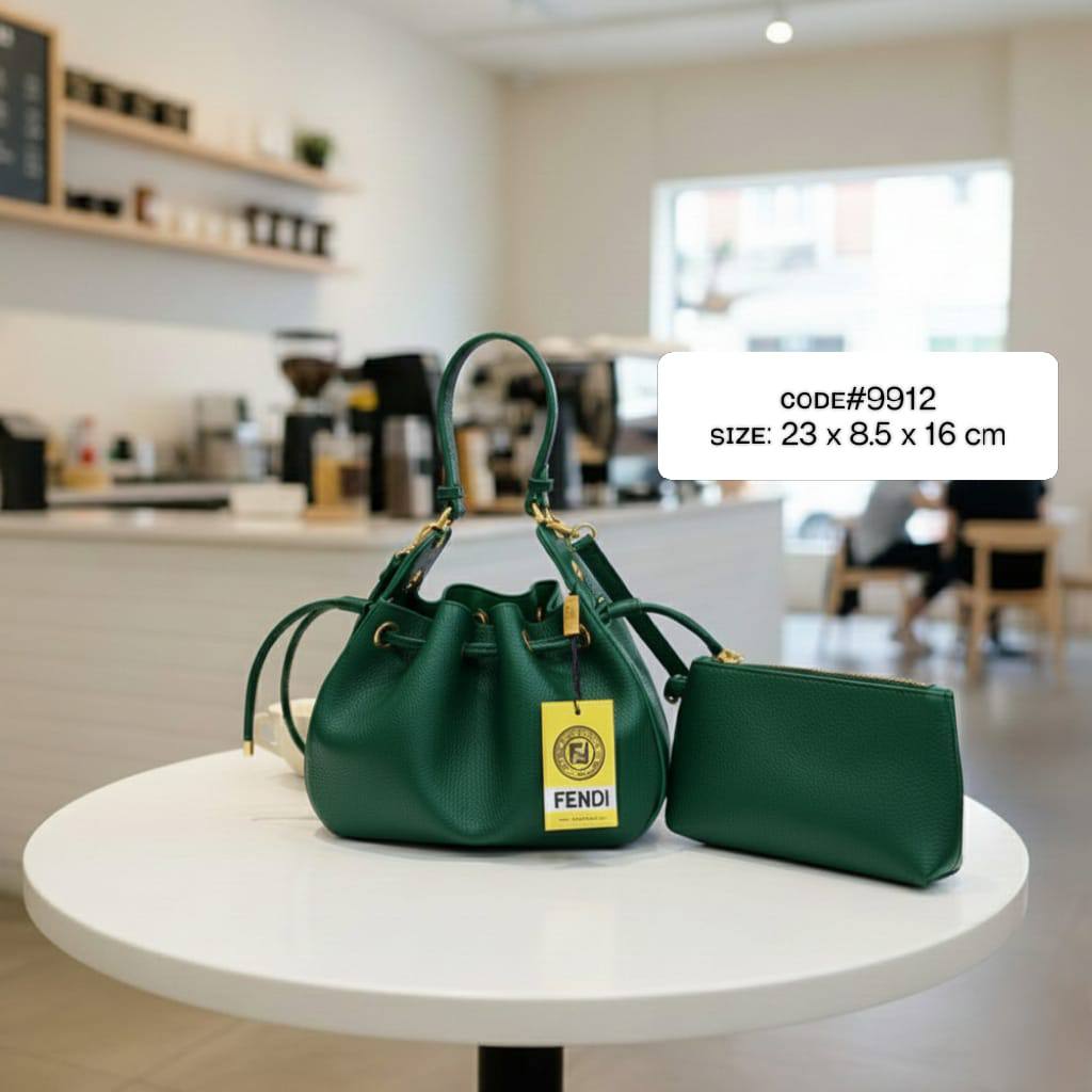 𝗙𝗘𝗡𝗗𝗜  POMODORINO
ʙᴜᴄᴋᴇᴛ  ʙᴀɢ ᴢᴜᴄᴄᴀ
ᴍᴀᴛᴛᴇ ᴀɴᴅ ᴄᴀɴᴠᴀs ʟᴇᴀᴛʜᴇʀ
ᴡɪᴛʜ ᴡᴀʟʟᴇᴛ sᴍᴀʟʟ ᴘᴏᴜᴄʜ
sɪᴢᴇ: 23 cm

75 dhs🪙🌨️

Zain31
♥️♥️♥️
