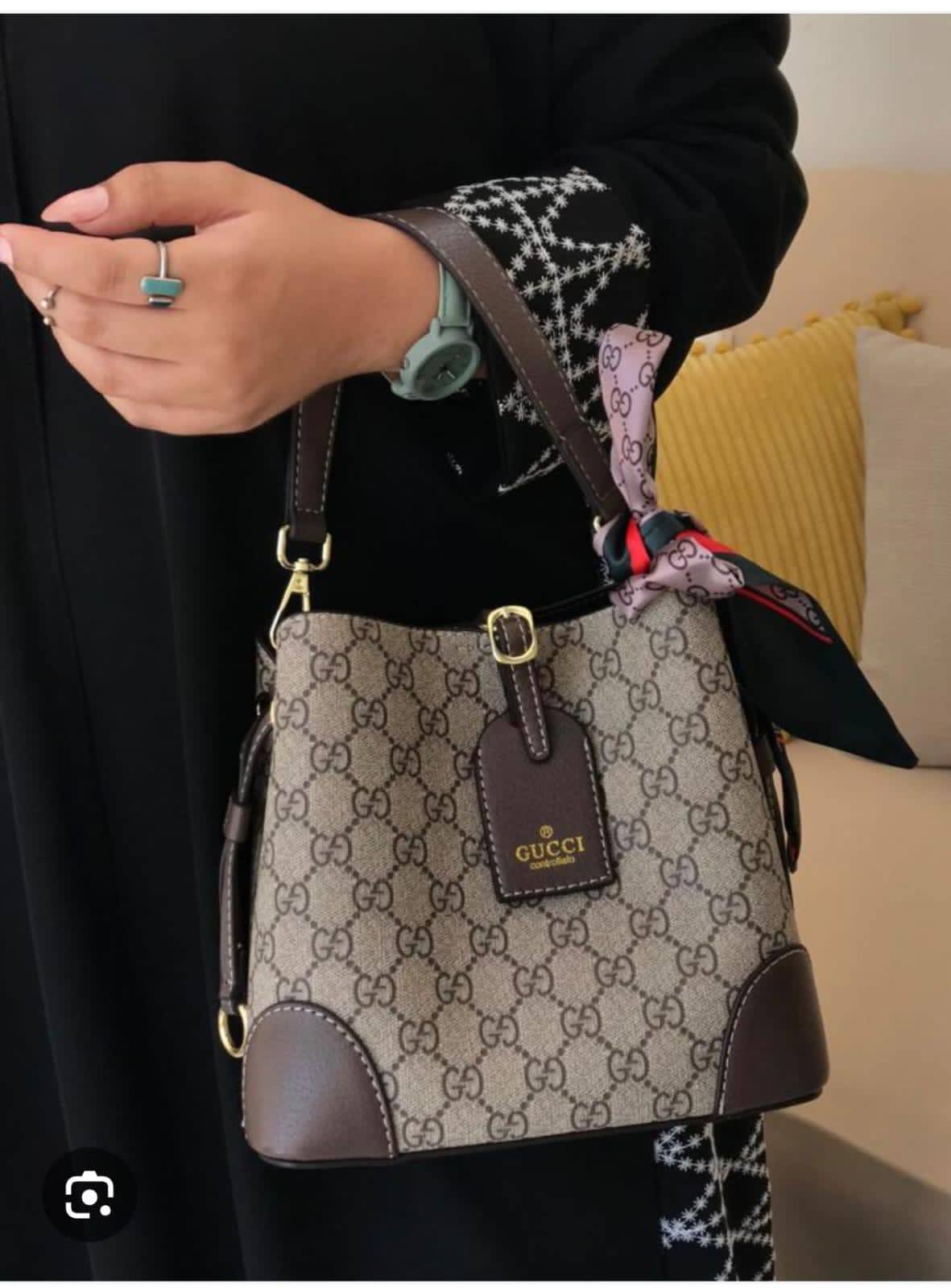 Bags
good quality
120 dhs🌺
SIZE 23 cm

Zain200
♥️♥️♥️