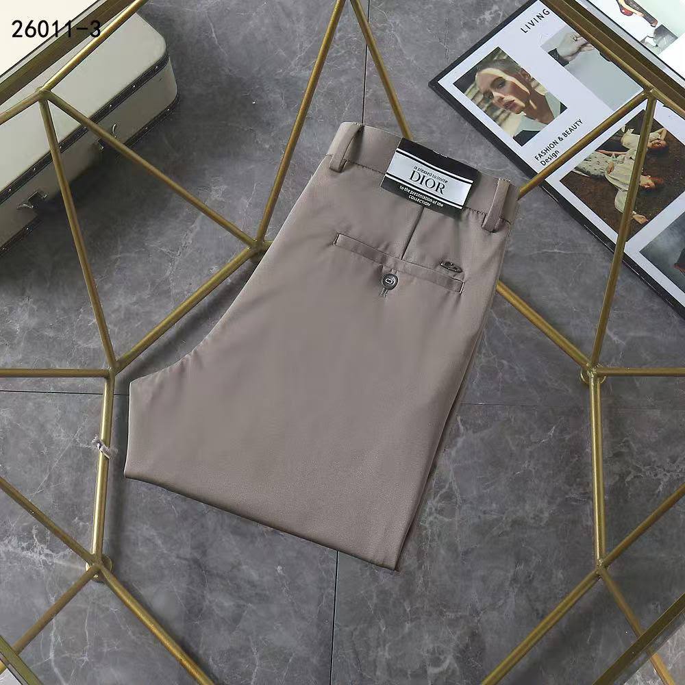 DIOR
Men’s Pant
Master Quality 
32/34/36/38/40
380 dhs✅

Zain276
♥️♥️♥️