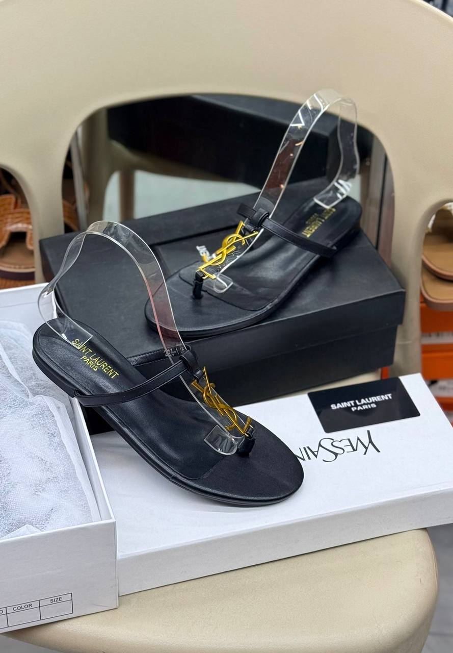 Ysl flat

Offffferrrrrrrrr.  🧨🧨🧨

60 dhs✅

Size 36 to 41.

Zain80
♥️♥️♥️