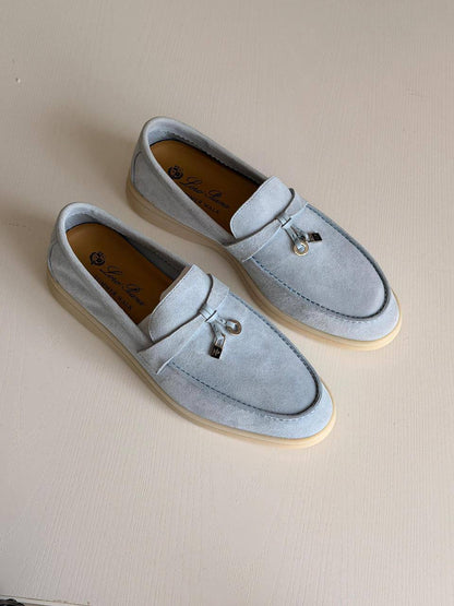 Loro Piana 
Summer Charms Walk❣️❤️
Super Master Quality
Size 36 to 41
450 dhs💓

Zain71
♥️♥️♥️