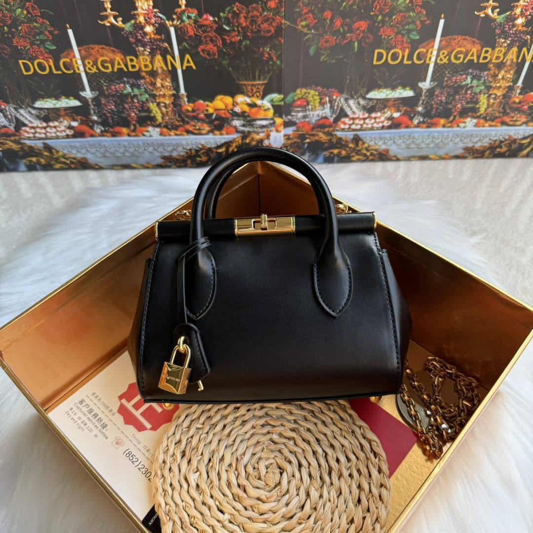 D&G
Super Master Quality
AAA+
For Price 👇 WTSP Text Zain 0568585901
0507557372
0544061607

Zain274
♥️♥️♥️