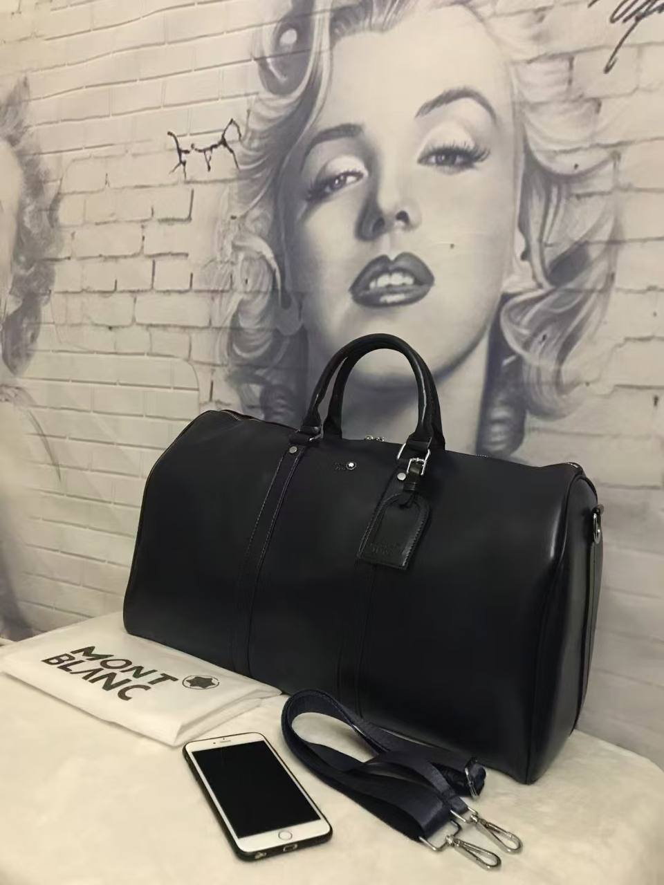 Travel Bags
120 dhs✅ 
high quality 55cm

Zain26
♥️♥️♥️
