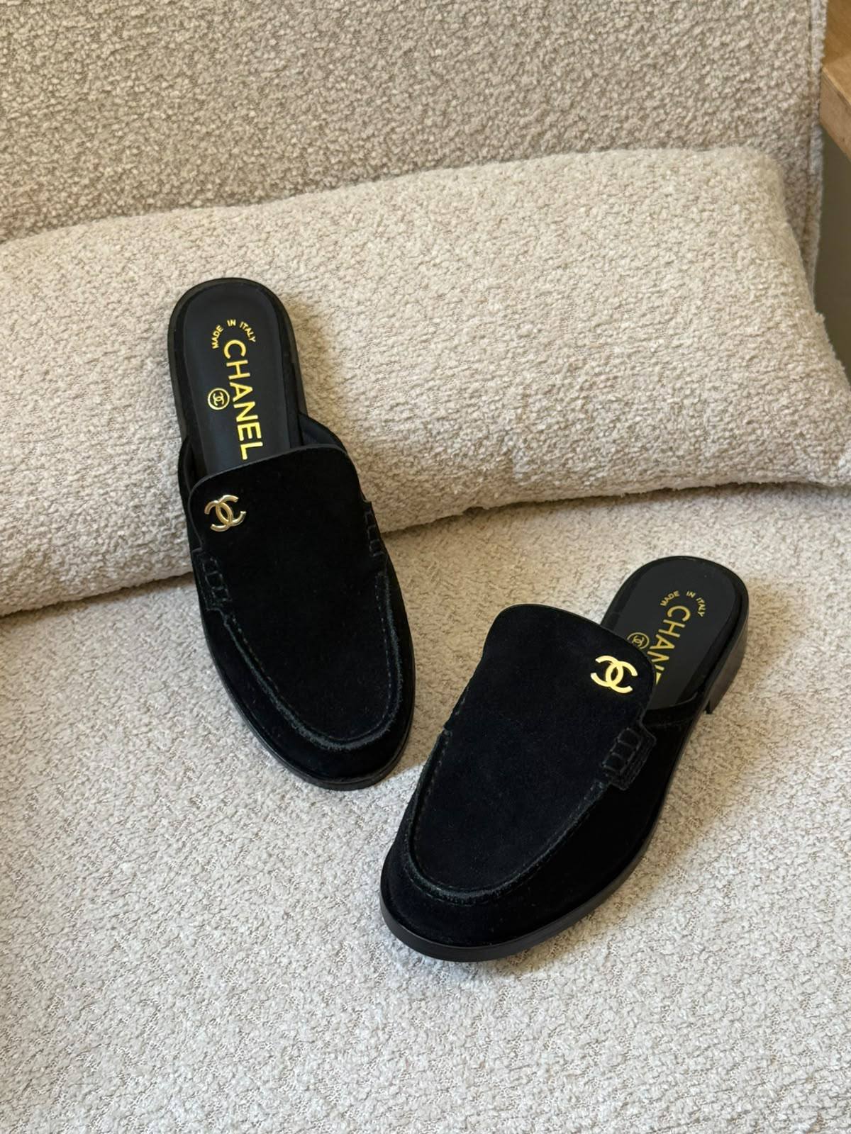 Chanel

𝐒𝐢𝐳𝐞𝐬: 𝟑𝟔 — 𝟒𝟏
430 dhs🇦🇪🇦🇪

Zain298
♥️♥️♥️