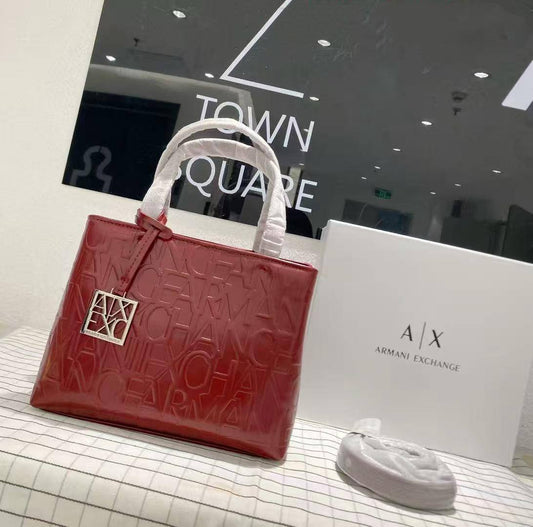 Armani Exchange
115 dhs🌺
size 32cm

Zain26
❤️❤️❤️