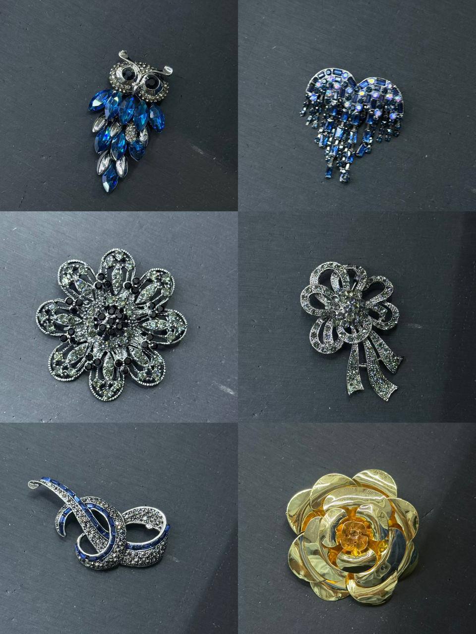 BROOCH Jewelry 🔥*
Non tarnish 💯
good quality 💯
With black boxes 🗃️ 
20 dhs❣️
With normal boxes 📦 
And paper bag🛍️
30 dhs❣️

Zain216
♥️♥️♥️