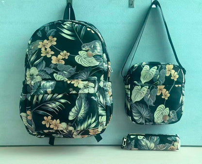 School bags
Is 1 pic 75 dhs💓 
Size 46*31 

Zain161
♥️♥️♥️