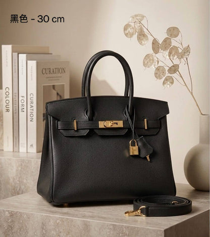HERMES

 ʙɪʀᴋɪɴ SOFT ʟᴇᴀᴛʜᴇʀ ɢᴏʟᴅ ʜᴀʀᴅᴡᴀʀᴇ ᴡɪᴛʜ ʟᴏɴɢ ʙᴇʟᴛ sᴛʀᴀᴘ 

sɪᴢᴇ : 30 cm
ɢᴏᴏᴅ ǫᴜᴀʟɪᴛʏ ᴍᴀᴛᴇʀɪᴀʟ 

115 dhs🇦🇪🇦🇪

Zain31
♥️♥️♥️
