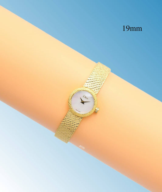 DIOR WOMEN BATTERY MINI 19MM

250 dhs❣️

Zain58
♥️♥️♥️