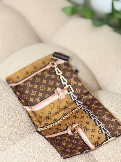 DIOR
💙*100%SILK*💙
💙*VIP QUALITY*💙
230 dhs🇦🇪

Zain281
♥️♥️♥️