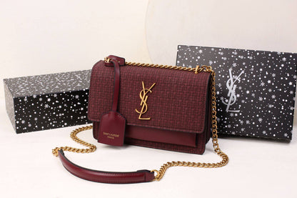 YSL 
RESTOCK GOOD QUALITY 

WITH BOX 
🎁🎁🎁

110 dhs❣️

Zain39
♥️♥️♥️