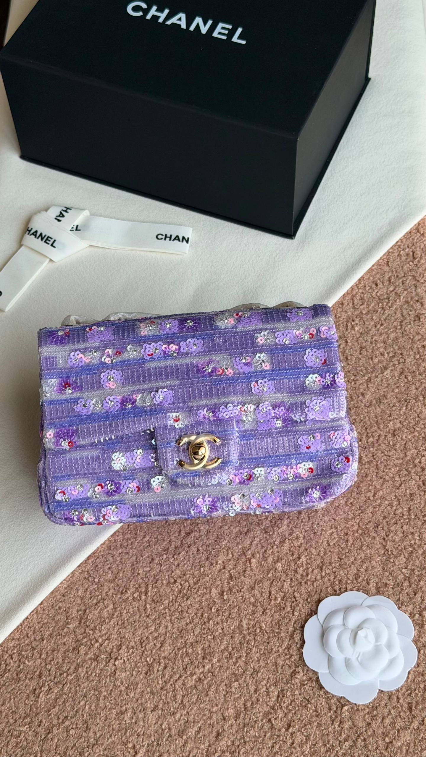 Chanel Limited Edition 🌈✨
Size : 20 Cm 
✨VIP QUALITY  ✨
With original Packing 🎁
For Price 👇 WhatsApp✅
0568585901 
0507557372
0552275751 Owner Zain 👌

Zain280
♥️♥️♥️