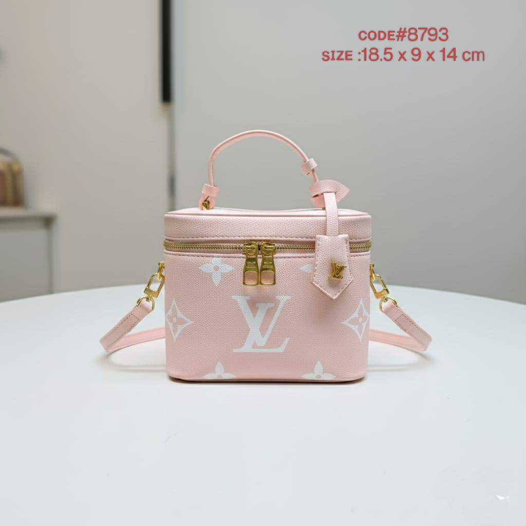 LV
ᴠᴀɴɪᴛʏ ᴍᴀᴋᴇ ᴜᴘ ʙᴀɢ
ᴍᴀᴛᴛᴇ MM ᴍᴏɴᴏɢʀᴀᴍ
ɢᴏʟᴅ ʜᴀʀᴅᴡᴀʀᴇ 
ᴡɪᴛʜ ʟᴏɴɢ ʙᴇʟᴛ sᴛʀᴀᴘ
sɪᴢᴇ: 18.5 cm

70 dhs🪙🌨️

Zain31
♥️♥️♥️