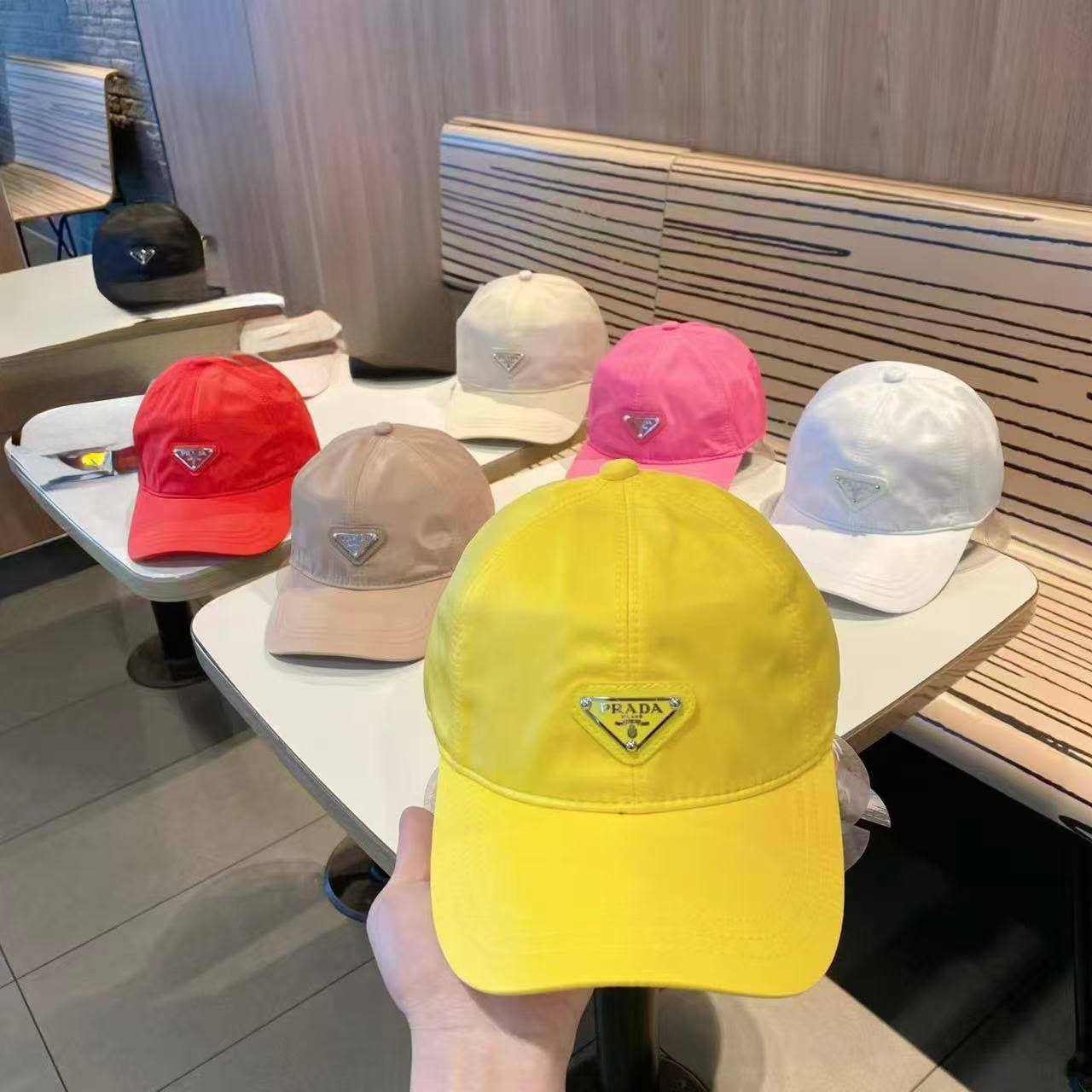 Caps
45 dhs✅

Zain93
♥️♥️♥️