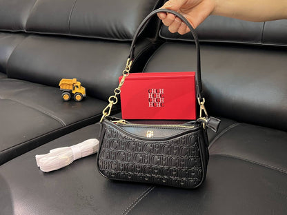 CH
90 dhs✅
with box
size 22cm

Zain26
♥️♥️♥️