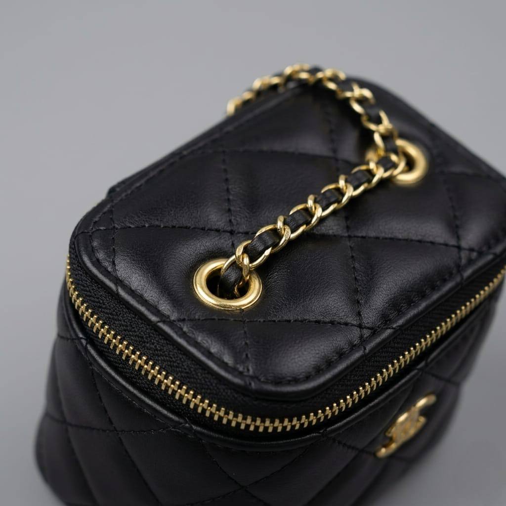 CHANEL ᴍɪɴɪ ᴠᴀɴɪᴛʏ
sʟɪɴɢ ᴄʀᴏssʙᴀɢ
ɢᴏʟᴅ ʜᴀʀᴅᴡᴀʀᴇ
sɪᴢᴇ : 11.5 cm
ᴡɪᴛʜ BOX
🎁🎁🎁

70 dhs✅

Zain31
♥️♥️♥️