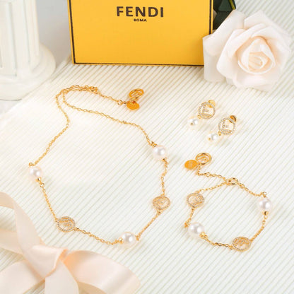 *Fendi Set* 🌸
Necklace 
Earrings 
Bracelet 

Master quality ☘️

120 dhs🇦🇪 normal box 📦

Zain48
♥️♥️♥️