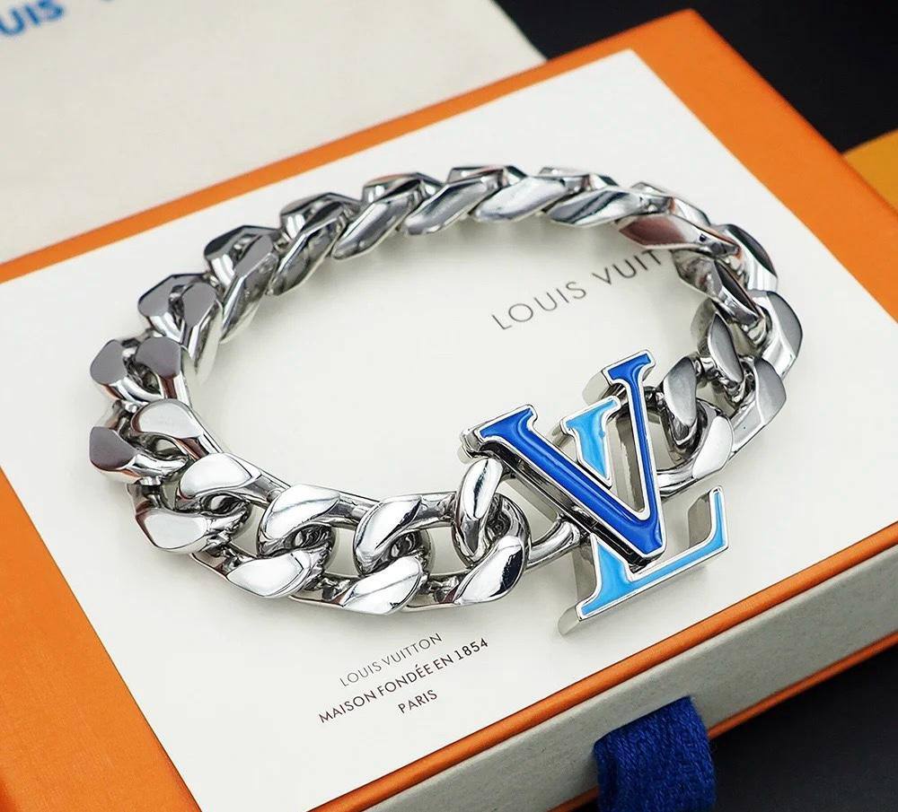 LV Bracelet

Super Master
100 dhs🇦🇪🇦🇪

With Full packing

Zain33
♥️♥️♥️