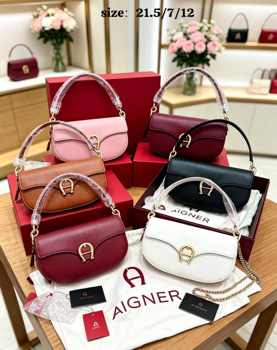 Aigner
100 dhs✅
with box
21.5/7/12

Zain07
♥️♥️♥️