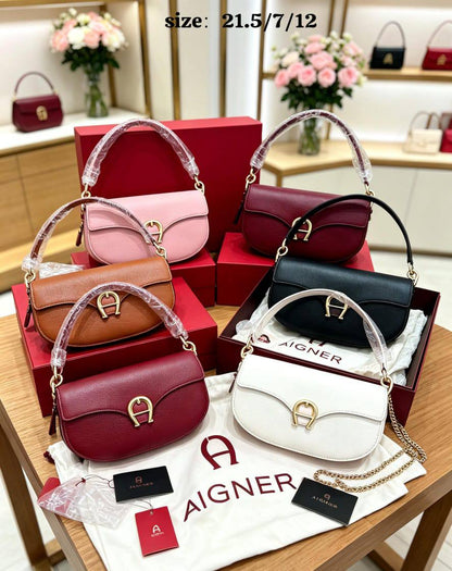 Aigner
100 dhs✅
with box
21.5/7/12

Zain07
♥️♥️♥️