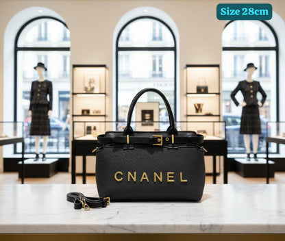 Chanel
Best quality 
95 dhs🪙🖤
size 26cm

Zain158
♥️♥️♥️