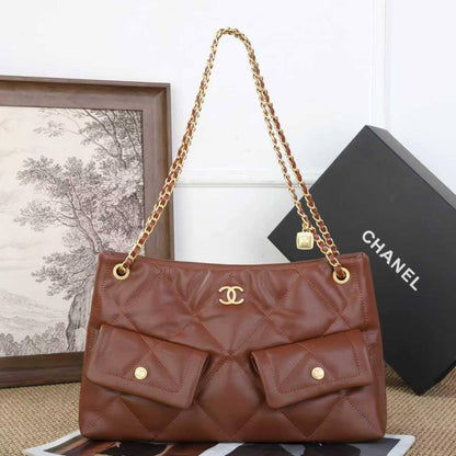 CHANEL NEW CAME 
HIGH QUALITY 
110 dhs🇦🇪🇦🇪
Size:38cm

Zain295
♥️♥️♥️