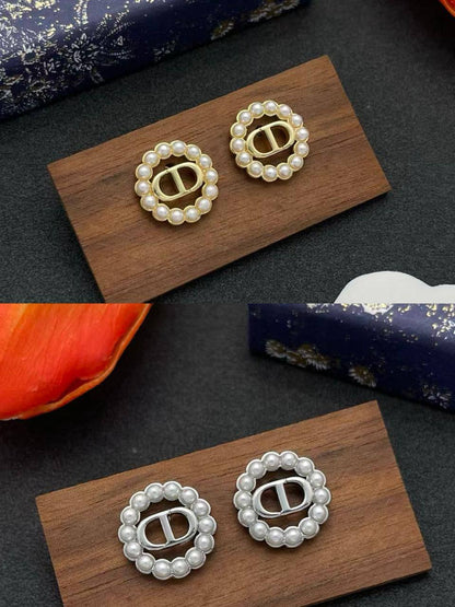 DIOR 🎶🛍️
*SET*❤️
*MASTER*🍃😍
With NORMAL BOX 🛍️
115 dhs✅
With master box🛍️
130 dhs✅

Zain263
♥️♥️♥️