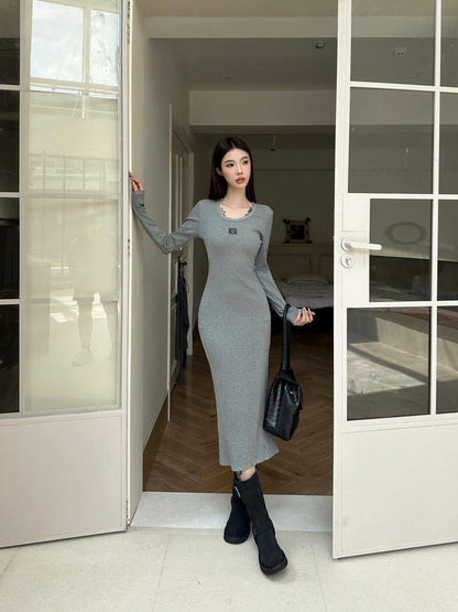 *New collections 💕💕     
150 dhs✅
*good  quality  
*Sizes:S M L 
*AVAILABL

Zain231
♥️♥️♥️