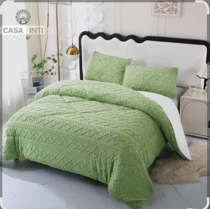 New collection 
Forw a and b 
Full set
King size comfort set 6 pcs 
170 dhs🪙💕

Zain99
♥️♥️♥️