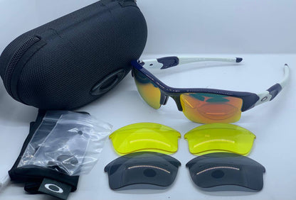 Oakley
Oakley Master quality 
130 dhs✅

Zain126
♥️♥️♥️