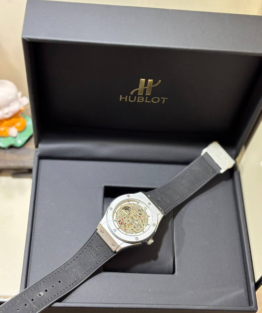 HUBLOT
😊For men ... 
270 dhs❣️

Zain108
♥️♥️♥️