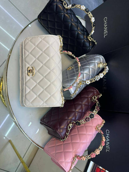 CHANEL
100 dhs🪙🌨️

with box
🎁🎁🎁

Zain90
♥️♥️♥️