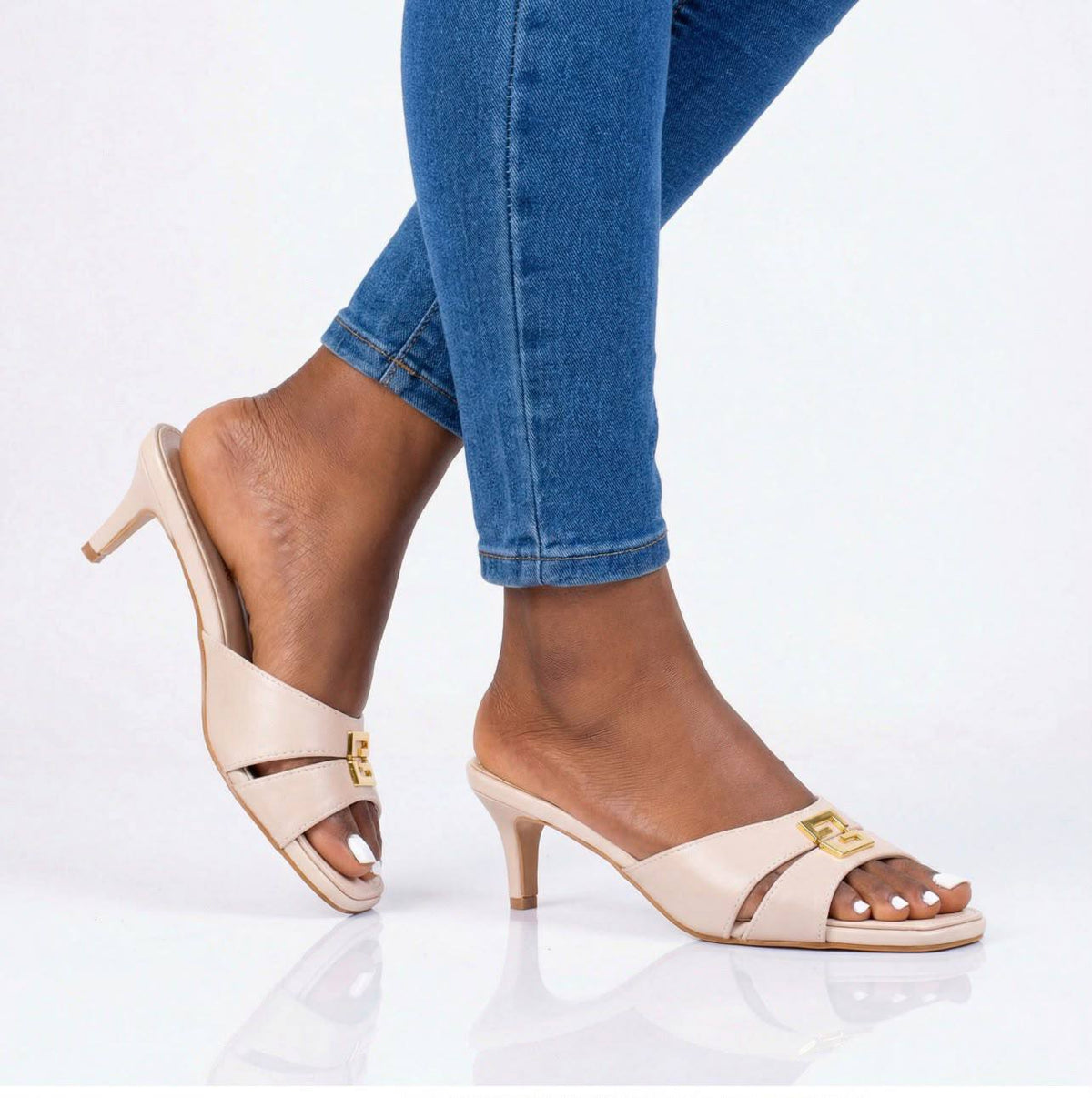 𝐑𝐄𝐒𝐓𝐎𝐂𝐊𝐒🔥🔥  

𝐅𝐄𝐍𝐃𝐈 𝟑𝐂𝐌 
𝐇𝐈𝐆𝐇 𝐐𝐔𝐀𝐋𝐈𝐓𝐘 💯 
𝐒𝐢𝐳𝐞 𝟑𝟔-𝟑𝟕-𝟑𝟖-𝟑𝟗-𝟒𝟎-𝟒𝟏  
110 dhs🇦🇪🇦🇪

Zain21
♥️♥️♥️