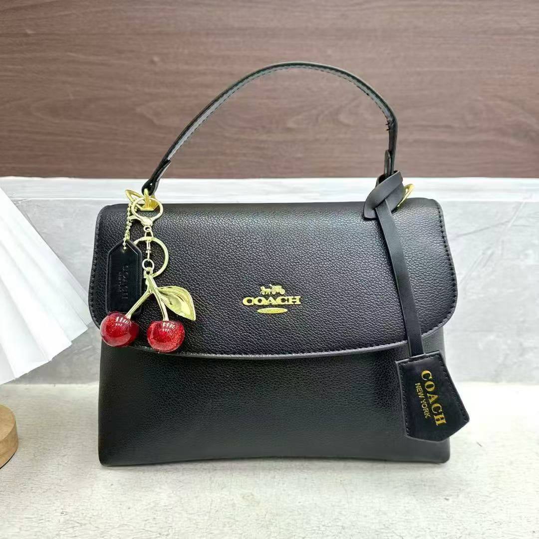 Coach
Wihh box 
75 dhs🇦🇪🇦🇪

Zain232
♥️♥️♥️