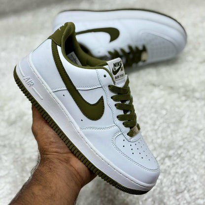 NIKE
40 to 45 size
95 dhs🪙🌨️

Zain27
♥️♥️♥️