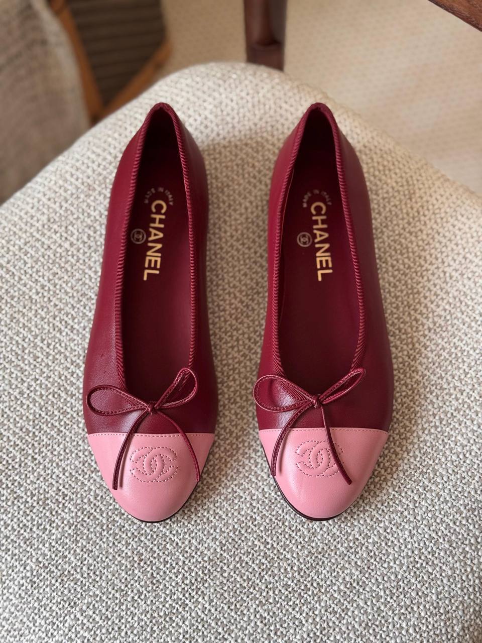 CHANEL ❤️
🤩Available new 😍😍
Size: 36 to 41
Super master quality 
450 dhs✅

Zain198
♥️♥️♥️