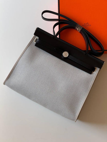 Hermes
Herbag 31cm💥Master quality ✅with box📦
610 dhs💓

Zain52
♥️♥️♥️