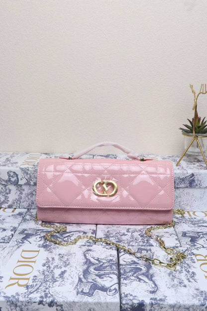 Dior
withbox 
100 dhs🇦🇪🇦🇪

Zain143
♥️♥️♥️