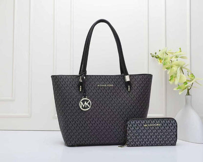 MK 
 GOOD QUALITY 
110 dhs🇦🇪🇦🇪
SIZE : 32cm

Zain295
♥️♥️♥️
