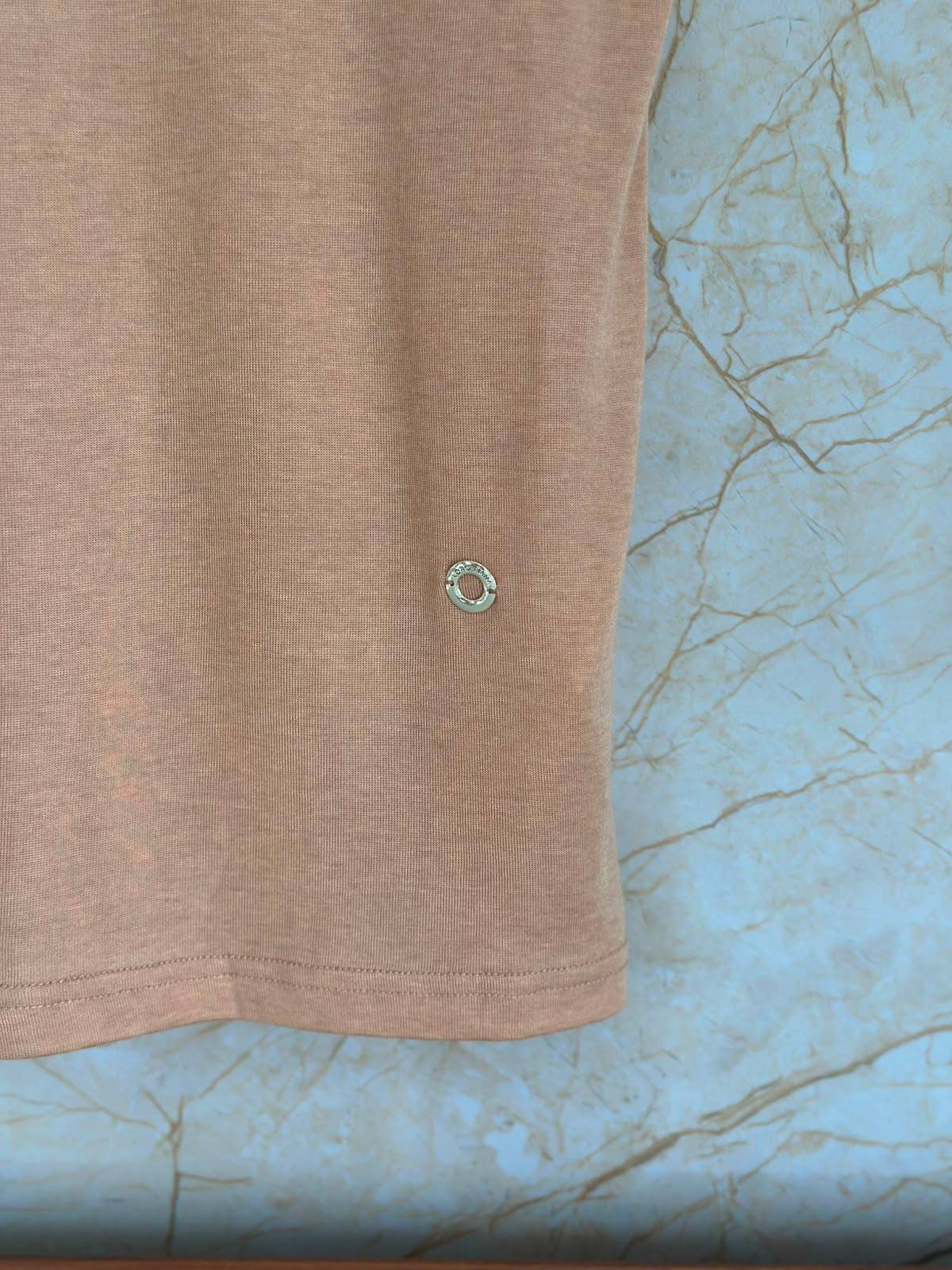 LORO PIANA
Women’s Tshirt 
Master Quality 
SML
320 dhs🇦🇪🇦🇪

Zain276
♥️♥️♥️