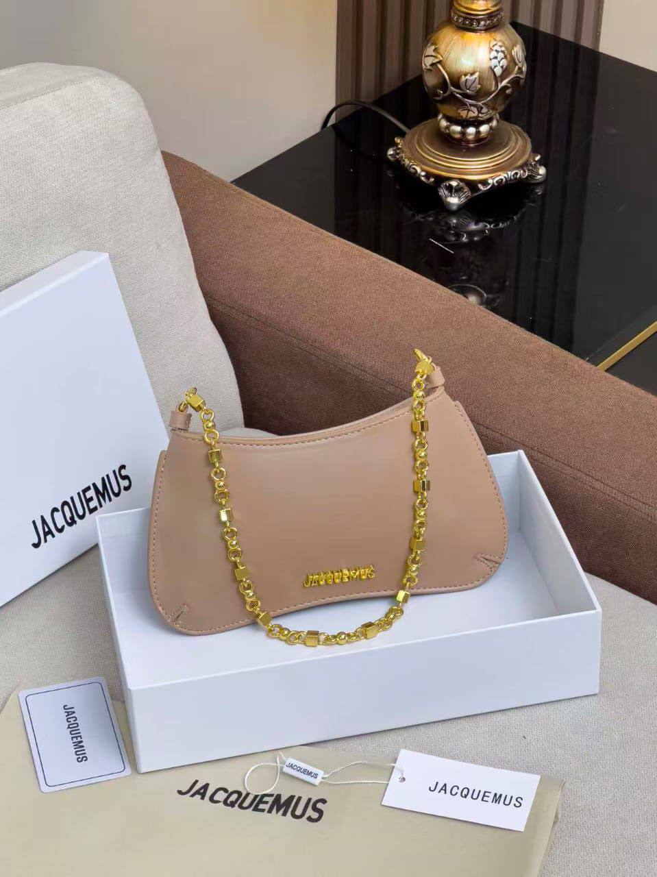 Jacquemus
Best quality
No box’s
100 dhs✅
size 23.5cm

Zain158
♥️♥️♥️
