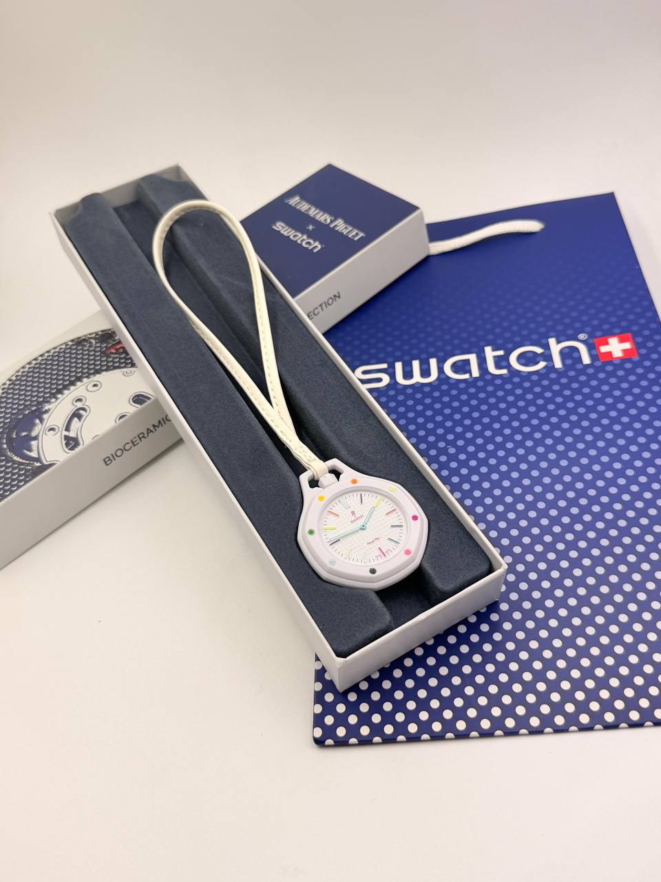 Swatch
high quality
with box and paper bag 
140 dhs💓

Zain85
♥️♥️♥️