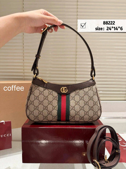 Gucci
95 dhs❣️

with box
🎁🎁🎁

Zain46
♥️♥️♥️