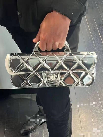 Chanel
good quality 
110 dhs🌺

Zain200
💓💓💓