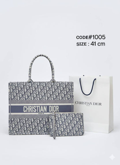 CHRISTIAN DIOR
ʙᴏᴏᴋᴛᴏᴛᴇ ᴄᴀɴᴠᴀs ᴍᴀᴛᴇʀɪᴀʟ
ᴡɪᴛʜ ᴘᴜʀsᴇ ᴢɪᴘᴘᴇʀ
sɪᴢᴇ : 41 cm

110 dhs✅

Zain31
♥️♥️♥️