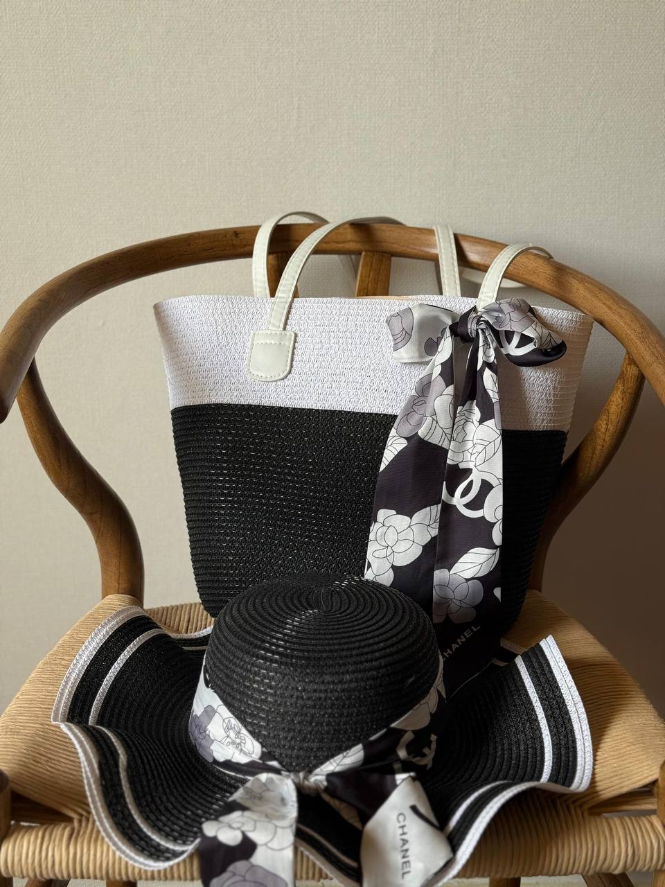 Available Again✨✨✨
*SET BEACH BAG(CAP & BAG)*
300 dhs❤️
Top quality

Zain167
♥️♥️♥️