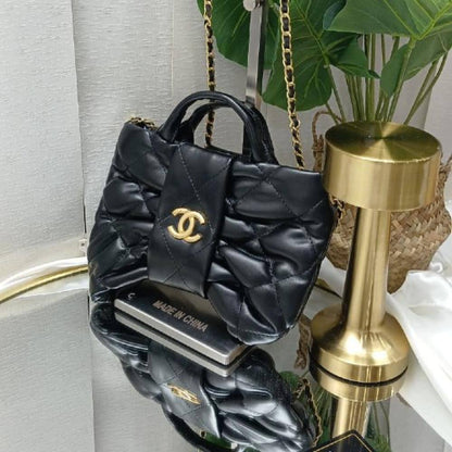 Chanel
95 dhs🇦🇪🇦🇪 
high quality With box

Zain26
♥️♥️♥️