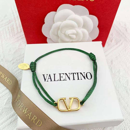 VALENTINO 
BRACELET
UNISEX
45 DHS🇦🇪🇦🇪 
WITH BOX AND PAPER BAG🎁🛍️

Zain89
♥️♥️♥️